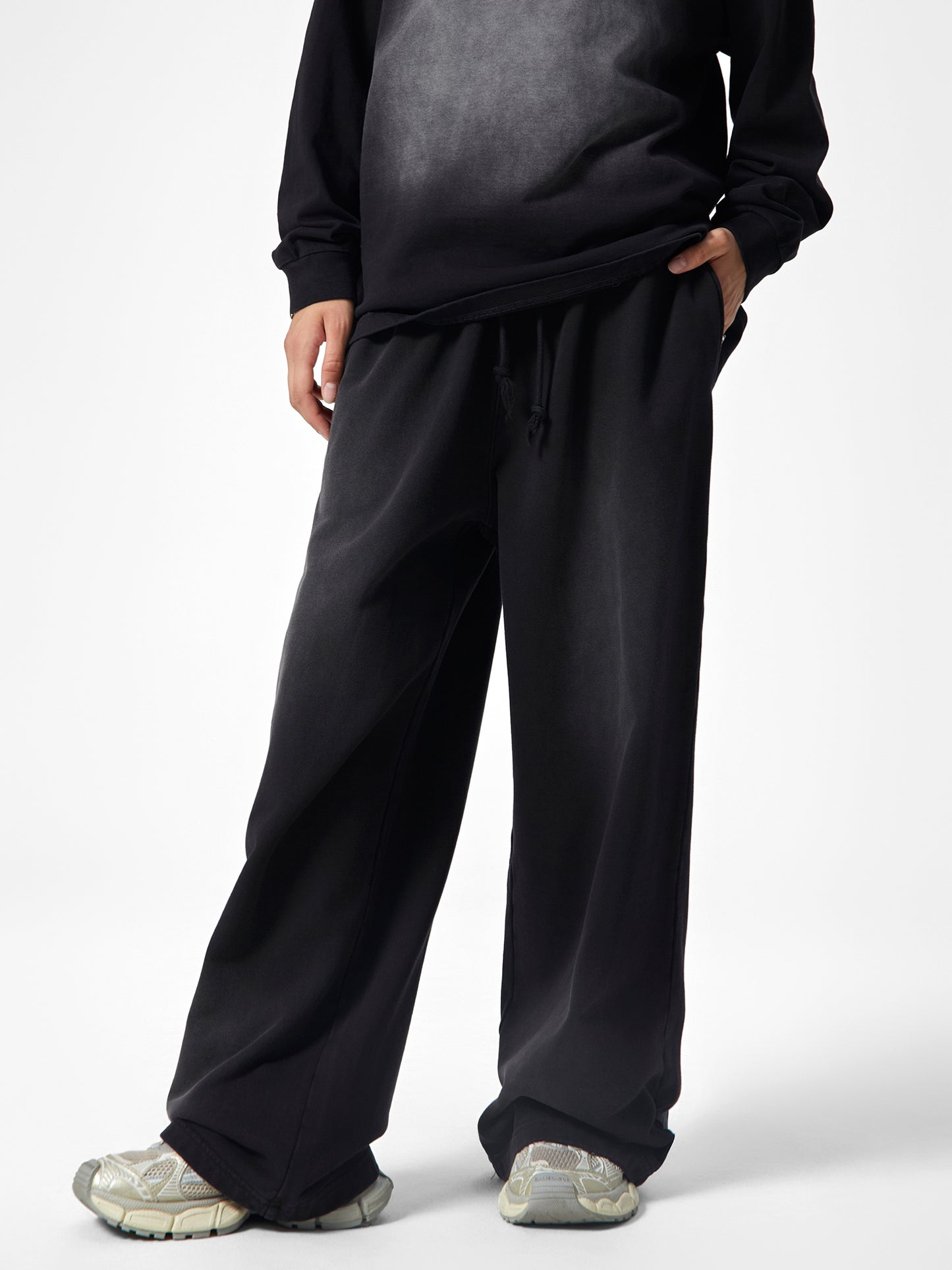 Love. Lies. Bleeding. Movie Aesthetic // Effortless Athleisure Pure Cotton Handcrafted Monkey Wash Loose fit Sweatpants